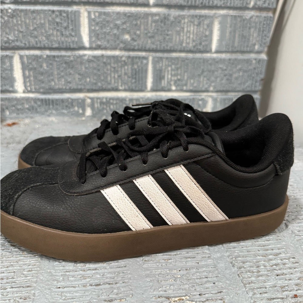 Size 6 Adidas VL Court 3.0 - Black/White Gum
